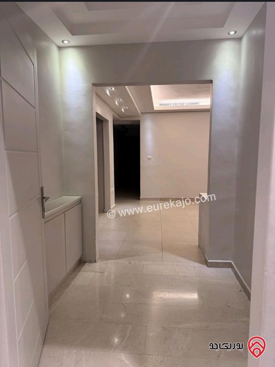 شقة طابقية طابق ارضي مساحة 330م للبيع في عمان - دابوق