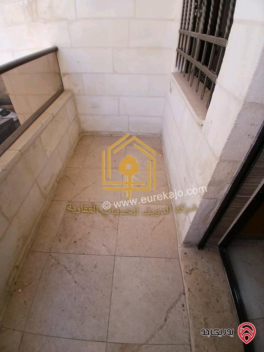 شقة فارغة طابق ثالث مساحة 100م للايجار في عمان - الرابية 