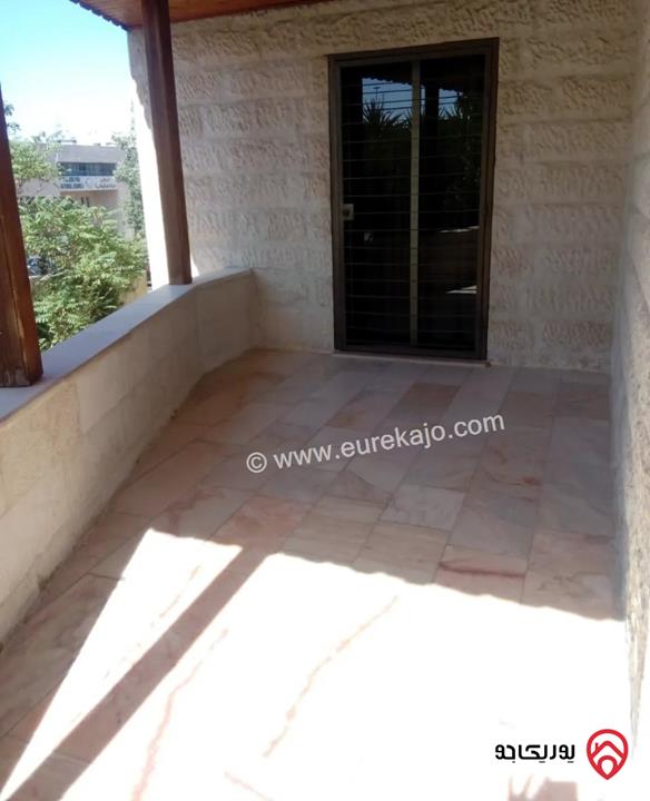 شقة أرضية مساحة 207م داخلي و 150م خارجي للبيع في عمان - دير غبار