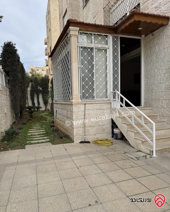 شقة مفروشة أرضية مساحة 200م داخلي و 150م خارجي للايجار في عمان - ام السماق 