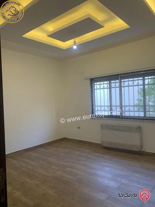 شقة مميزة للبيع في عمان - دير غبار - حي السهل 210م مع حديقة وترسات 300م لم تسكن بسعر مغري
