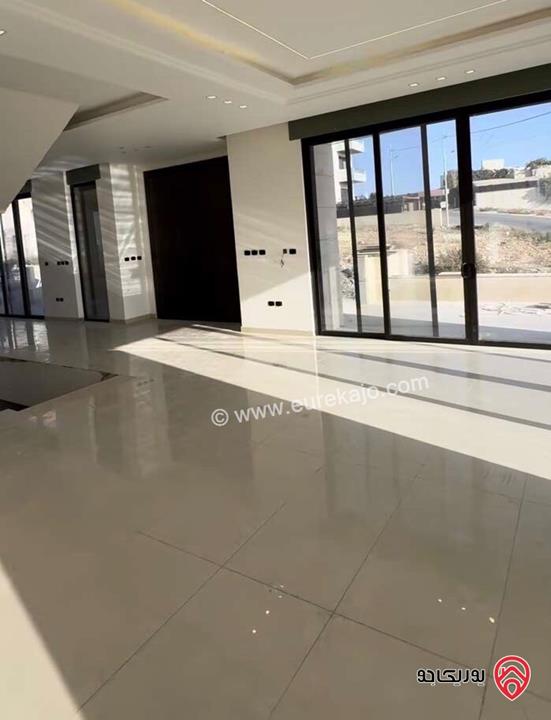 فيلا مساحة 500م على أرض 750م للايجار في عمان - الظهير 