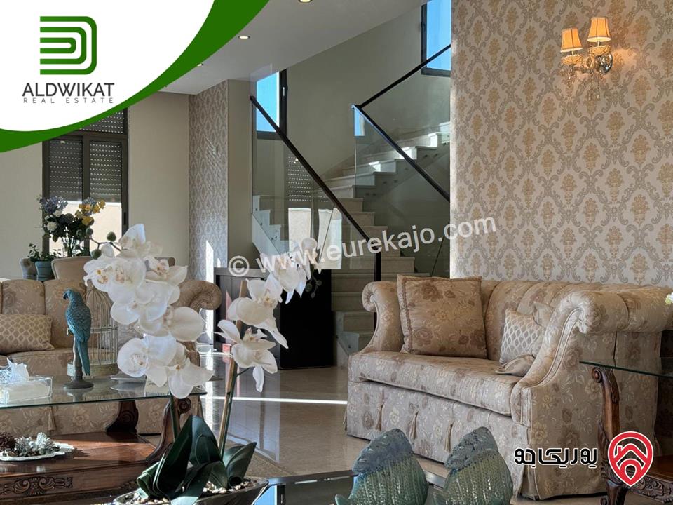 فيلا مستقلة مساحة الارض 756م ومساحة البناء 500م ومساحة الحديقة 300م ومساحة الترس 200م للبيع في عمان - ناعور/شارع السلام 