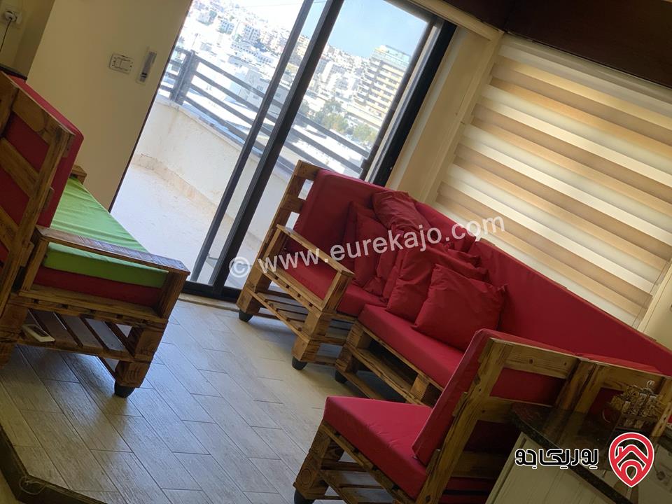 شقة طابق رابع مساحة 250م طابقية للايجار مفروشة في عمان - ضاحية الرشيد