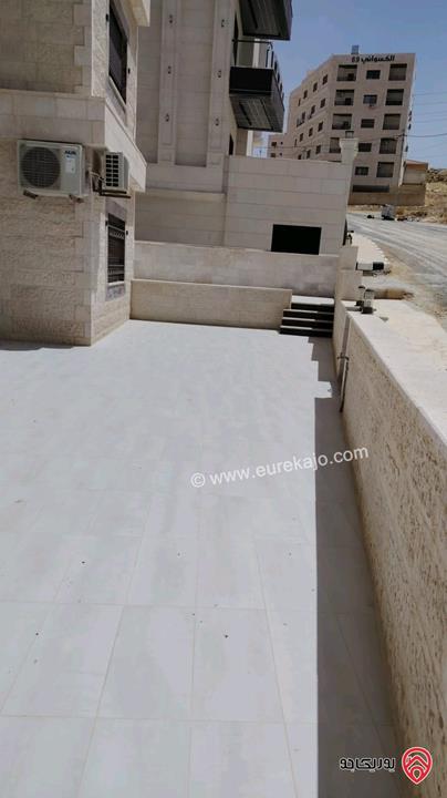 شقة كبيرة مساحة 200م داخلي مع ترس 120م للايجار مفروشة في عمان - الجبيهة حي المنصور