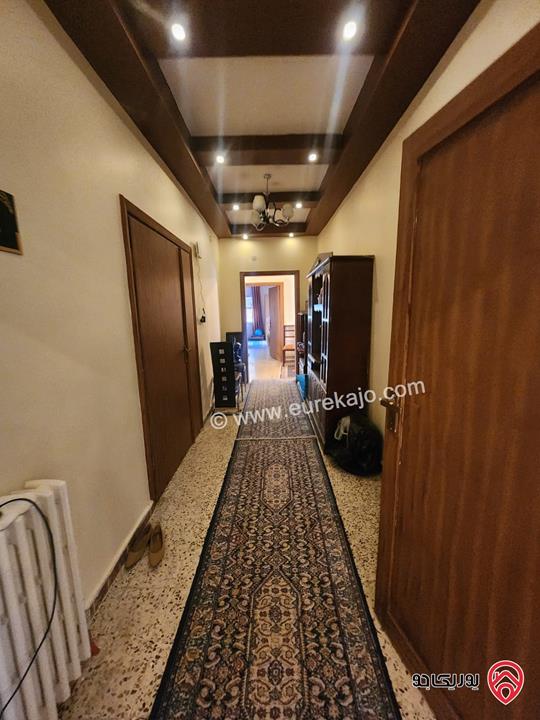 فيلا طابقين على ارض 775م للبيع في عمان - الشميساني