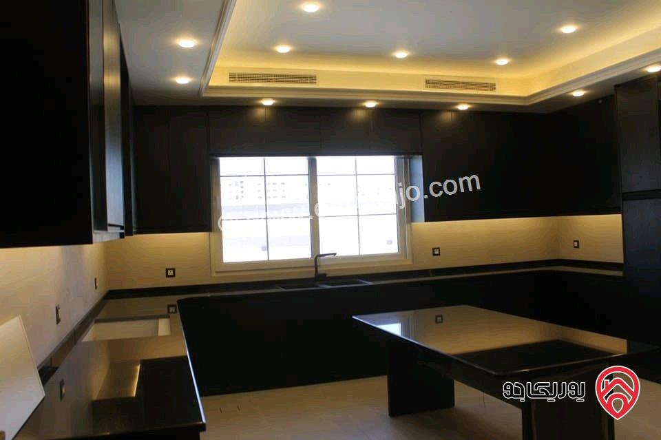 فيلا نظام اسباني مساحة 890م على أرض 721م للبيع في عمان - شفا بدران 