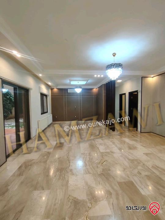 شقة شبه أرضية مساحة 220م داخلي و 80م خارجي للايجار في عمان - دير غبار 