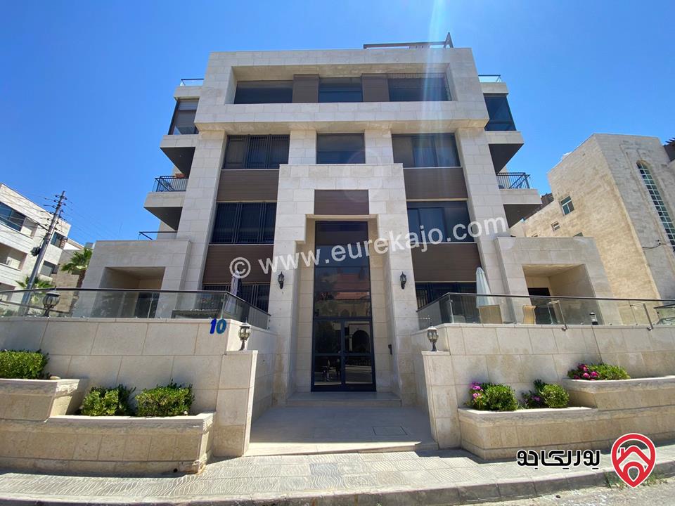 شقة طابق شبه ارضي مساحة 200م داخلي و 70م خارجي للبيع مفروشة في عمان - عبدون