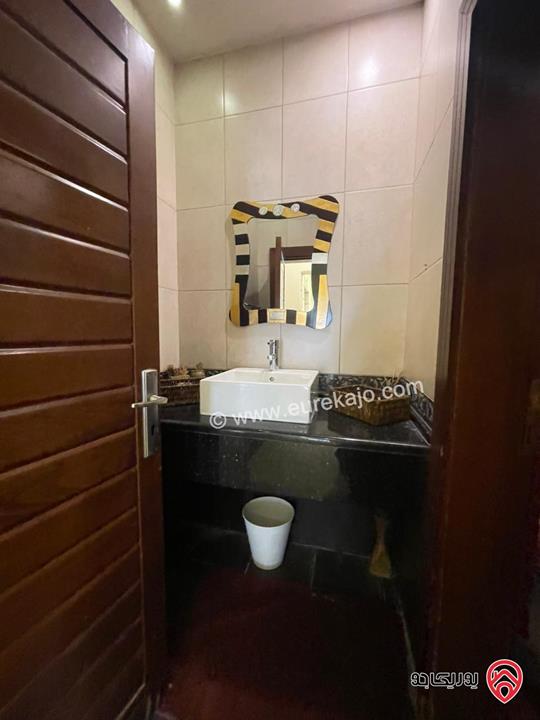 شقة مفروشة طابق ارضي مساحة 325م للايجار في عمان - ضاحية الرشيد