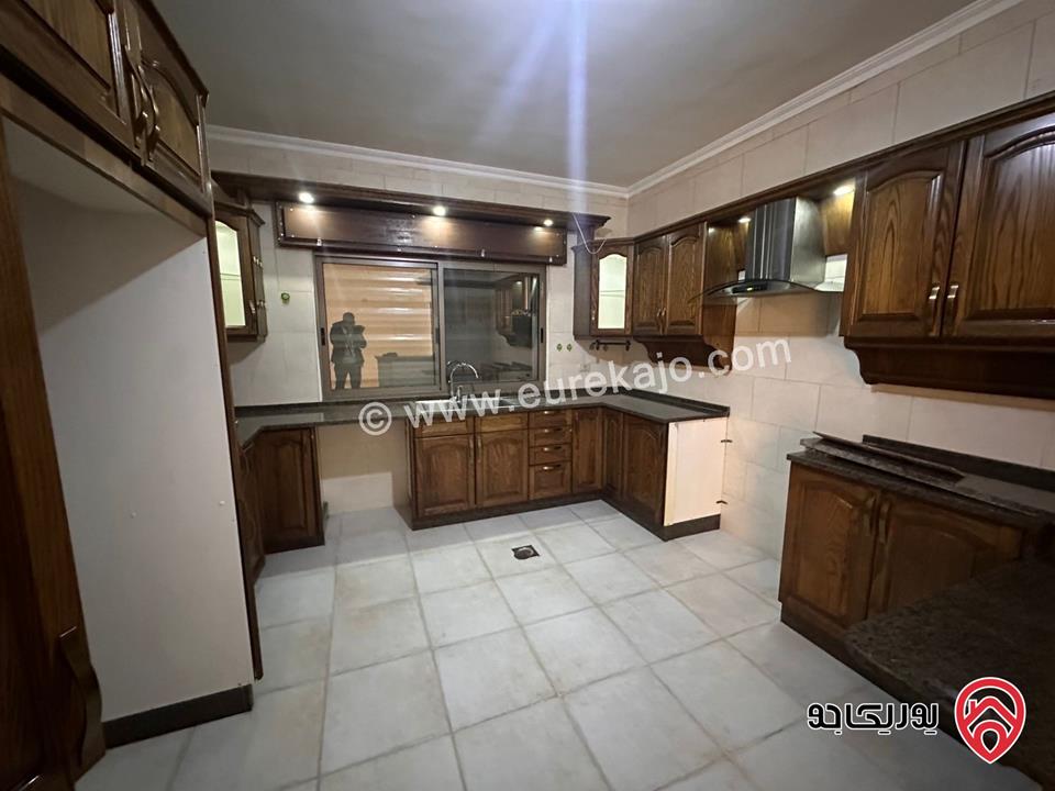 شقة طابق اول مساحة 185م للايجار في عمان - خلدا