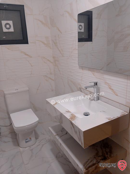 شقة طابق ثالث مساحة 188م للايجار في عمان - طبربور 