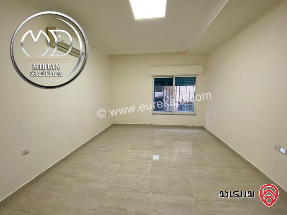 شقة أرضية فارغة للايجار في عمان - الرابية مساحة 150م مع ترس 20م تشطيبات سوبر ديلوكس تصلح للعرسان بسعر مميز جداً