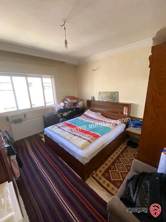 شقة طابق ثاني مساحة 210م للبيع  في عمان - حي الصحابه رجم عميش