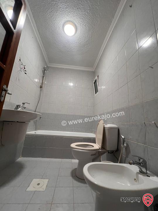 شقة طابق ثالث مساحة 130م للايجار في عمان - خلدا