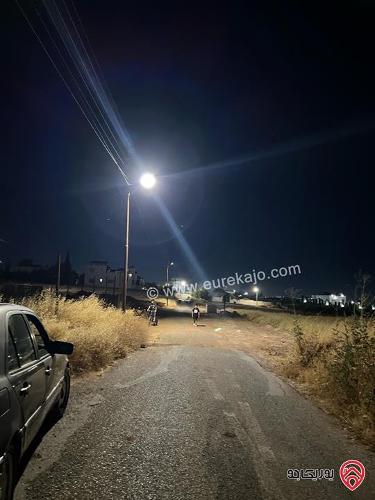 بيت مستقل مساحة 123م على أرض 1 دونم و 250م للبيع في مادبا 