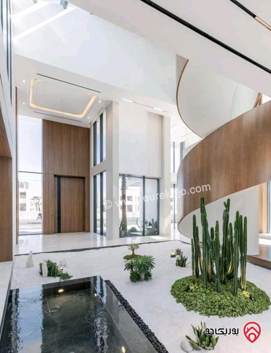 قصر مساحة 1500م على أرض 1800م للبيع في عمان - دابوق