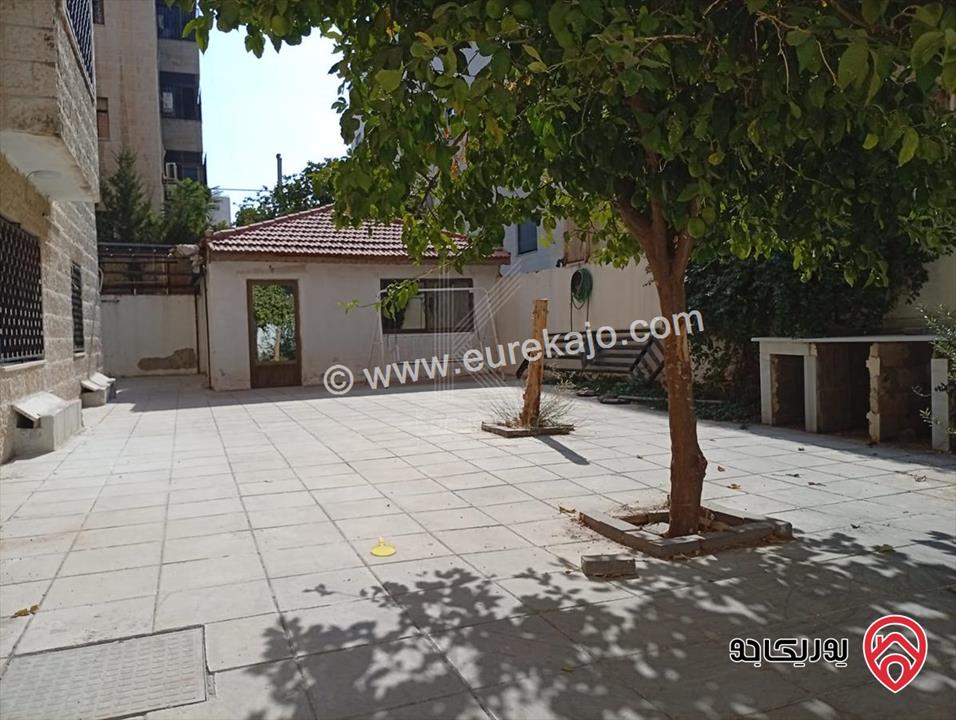 شقة أرضية دوبلكس مساحة 362م داخلي و 300م خارجي مميزة للبيع في عمان - تلاع العلي