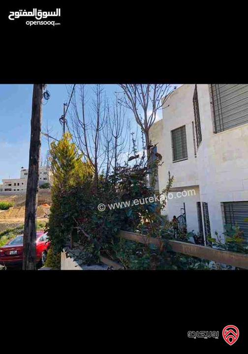 منزل مستقل مساحة الأرض 570م والبناء 900م للبيع في عمان - ضاحية الرشيد قرب الكلية العلمية الاسلامية