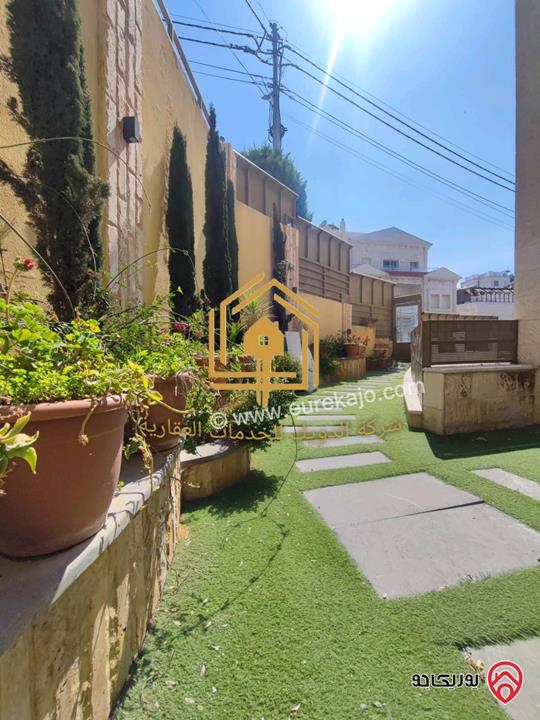 شقة دوبلكس أرضي مع شبه ارضي مساحة 300م داخلي و 70م خارجي للايجار في عمان - عبدون 