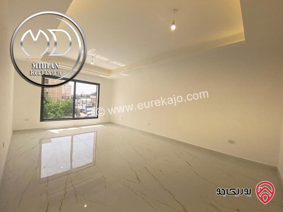 شقة دوبلكس جديدة للبيع طابق أخير مع روف في عمان - حنو الصويفية مساحة 240م مع تراسات تشطيبات ديكورات عصرية فاخرة