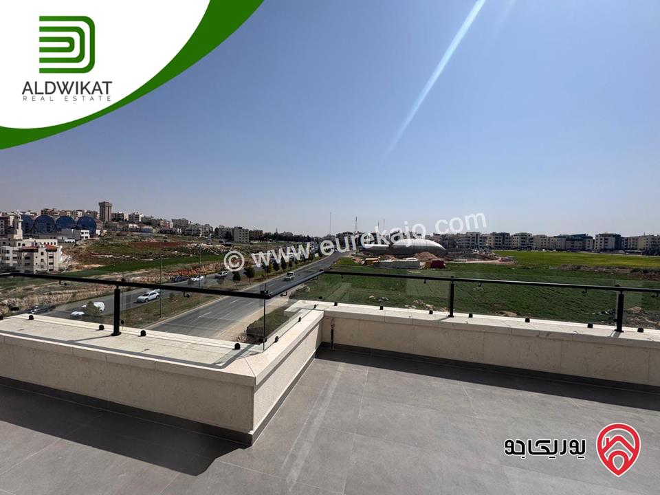 روف مساحة 220م داخلي والترس 220م موقع مميز ومطل للبيع في عمان - رجم عميش
