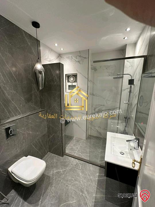 شقة دوبلكس مساحة 270م داخلي و 180م خارجي للإيجار في عمان - الصويفية