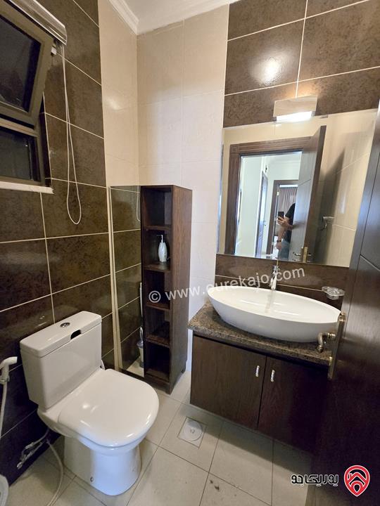 شقة مفروشة فخمة مساحة 210 متر طابق ثاني للإيجار في عمان - الرابية