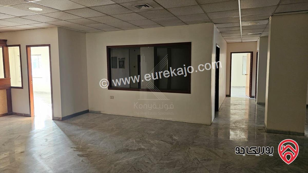 مكاتب ومستودعات فاخرة بمساحات مختلفة للإيجار في عمان - موقع مميز في العبدلي