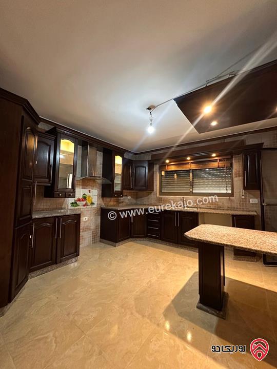 شقة أرضية مساحة 200م للايجار في عمان - خلدا