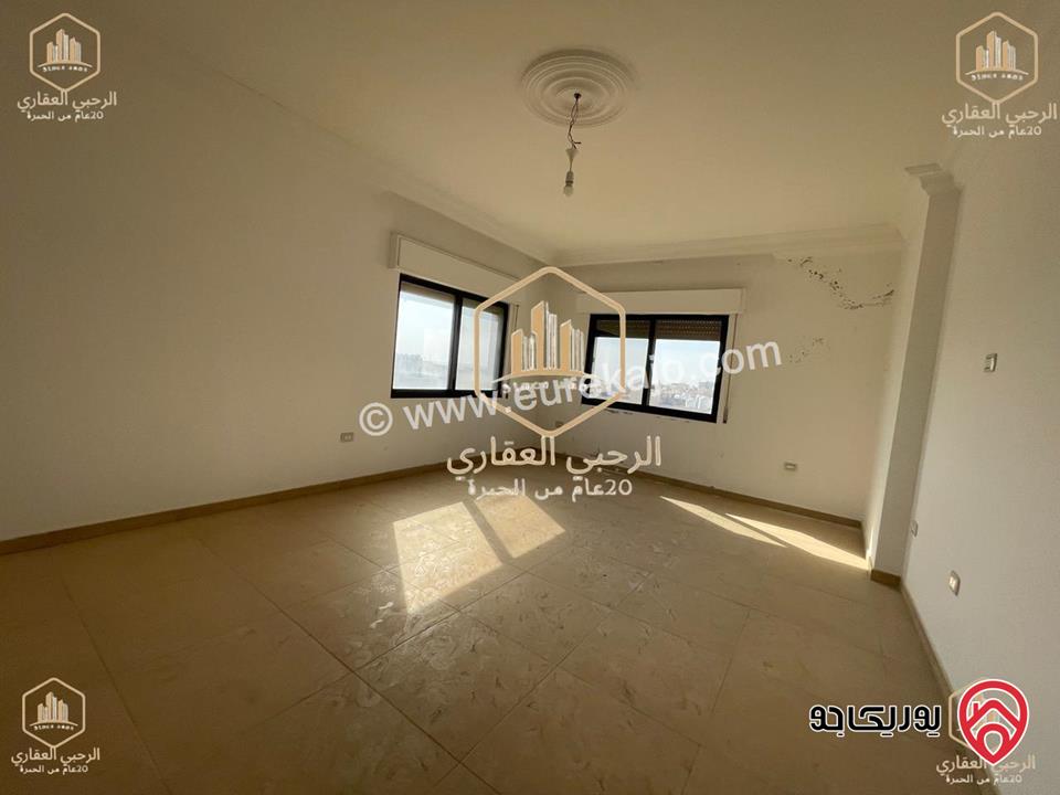 شقة فارغة مساحة 230م طابق أول للايجار في عمان - خلدا