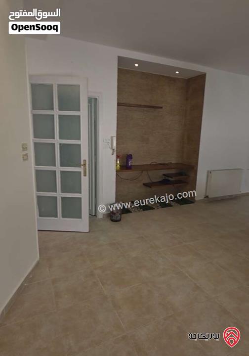 شقة طابق ارضي معلق مساحة 150م مع ترس 40م للايجار في عمان - البنيات 