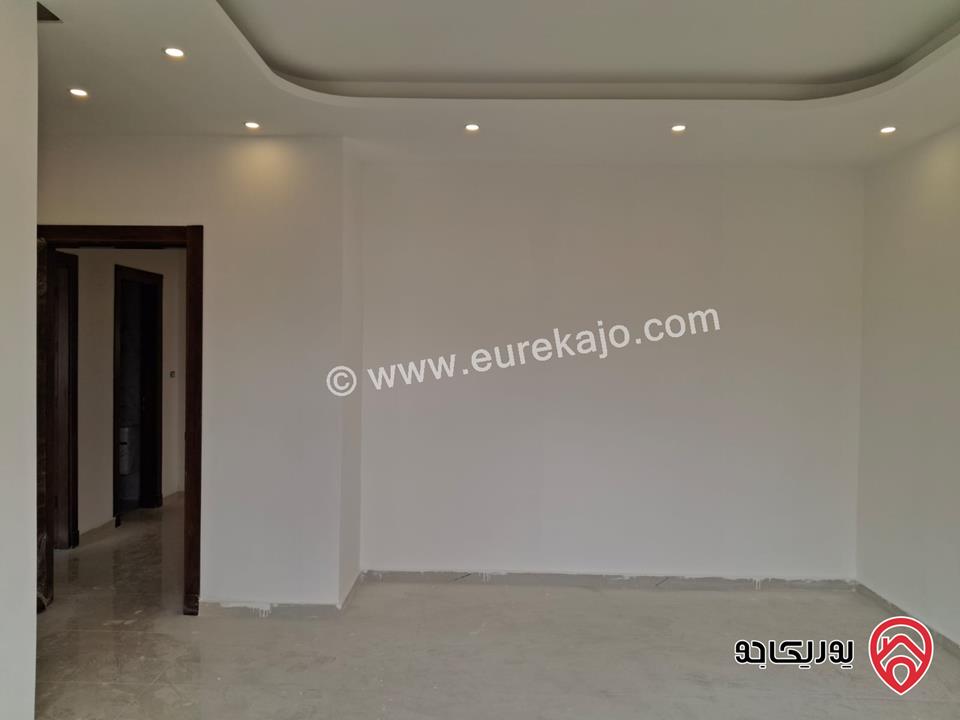 شقة ارضية جديدة مساحة 200م داخلي و 40م خارجي للبيع في عمان - ابو السوس