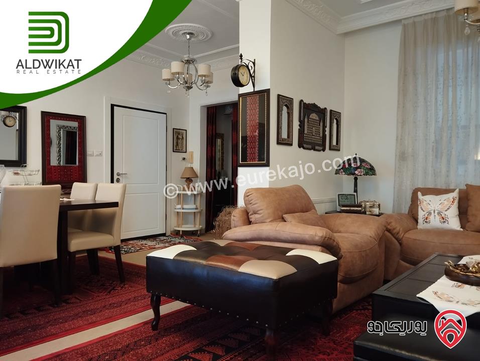 شقة طابق أرضي مساحة البناء 190م ومساحة الترس 300م للبيع في عمان - خلدا