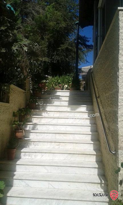 فيلا استثمارية مساحة 627م على ارض 1 دونم و 70م للبيع في عمان - ضاحية الرشيد