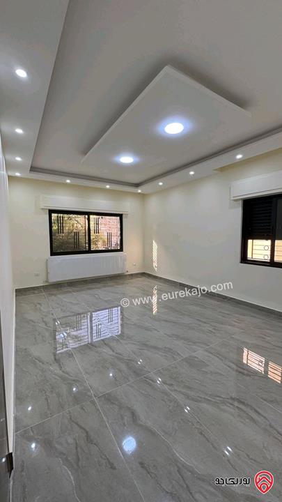 شقة طابق أرضي معلق مساحة 110م للبيع في عمان - الجاردنز