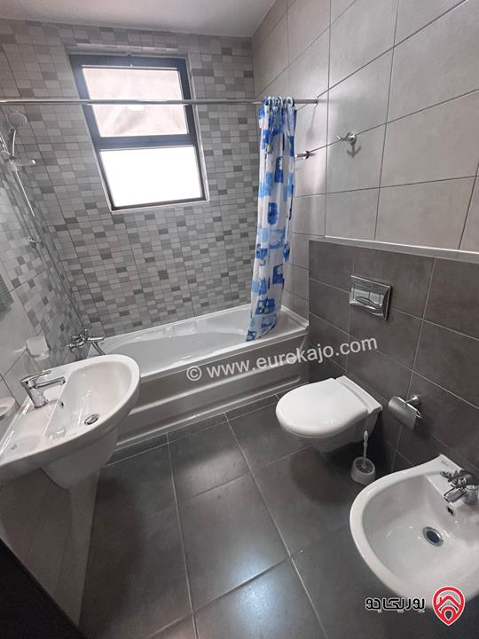 شقة ارضية فارغة مساحة 210م للايجار في عمان - عبدون