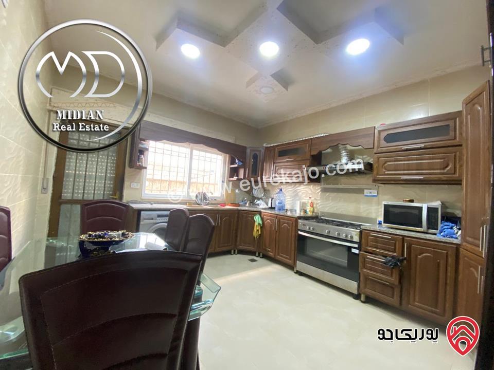 شقة شبه ارضي للبيع في عمان - الرابية مساحة 195م تشطيبات ديكورات سوبر ديلوكس بسعر مميز جداً