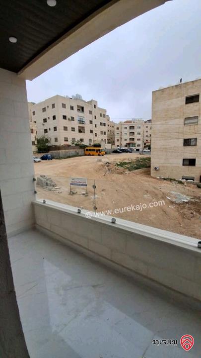شقة طابق اول مساحة 125م للبيع بالاقساط في عمان - الجبيهة