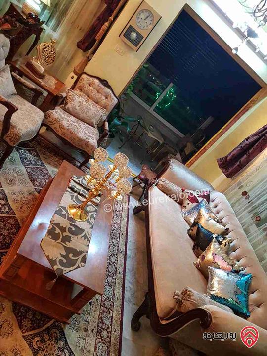 شقة مساحة 160م طابق ثاني للبيع في عمان - اجمل مناطق جبل الحسين 