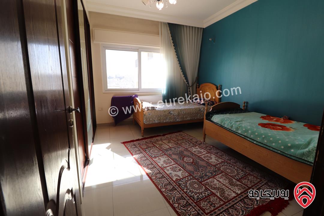 شقة سوبر ديلوكس أرضية مساحة 263م للبيع في عمان - الرابية