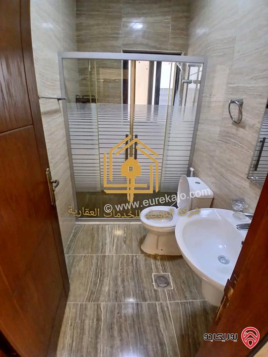 شقة فارغة طابق ثالث مساحة 100م للايجار في عمان - الرابية 