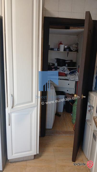 شقة طابقية طابق ثاني 170م تشطيب سوبر ديلوكس للبيع في عمان - الرابية