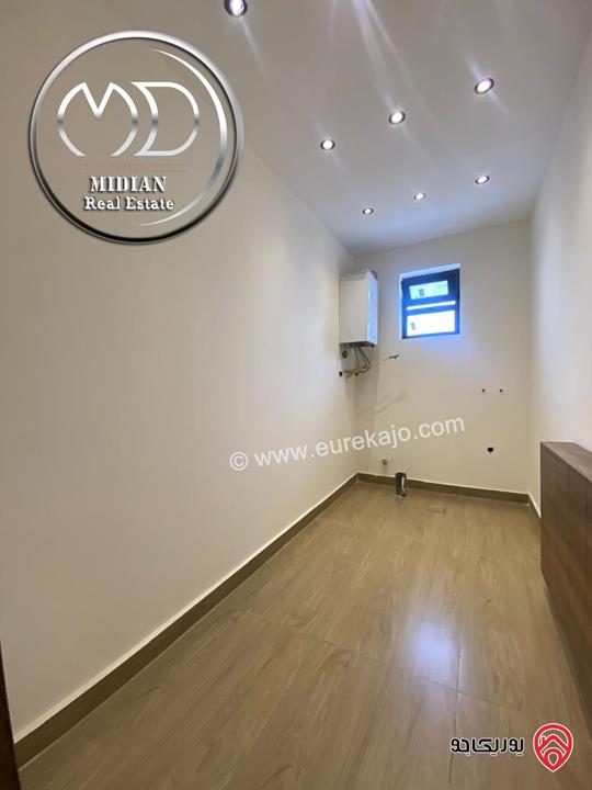 شقق جديدة للبيع في عمان - الظهير مساحات 200م & 250م تشطيبات ديكورات فاخرة اطلالة جميلة موقع مميز على ثلاث شوارع بأسعار مميزة جداً