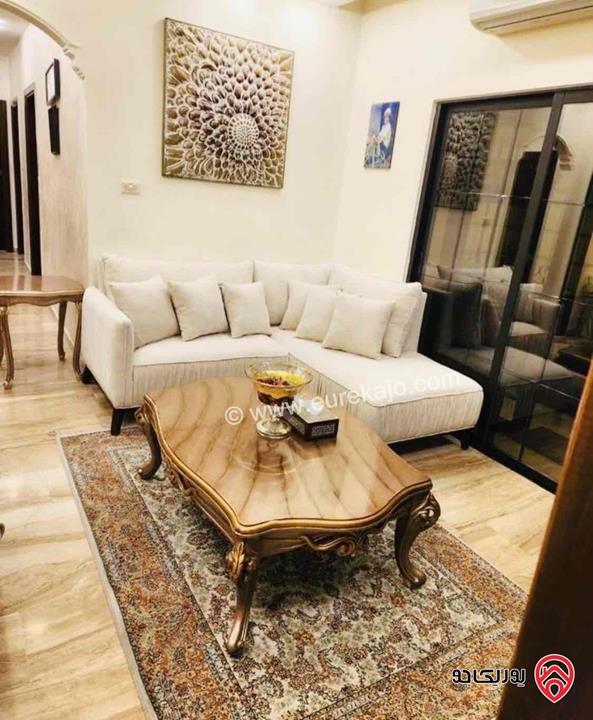 شقة طابق أرضي على مستوى الشارع مساحة 200م للبيع في عمان - خلدا 