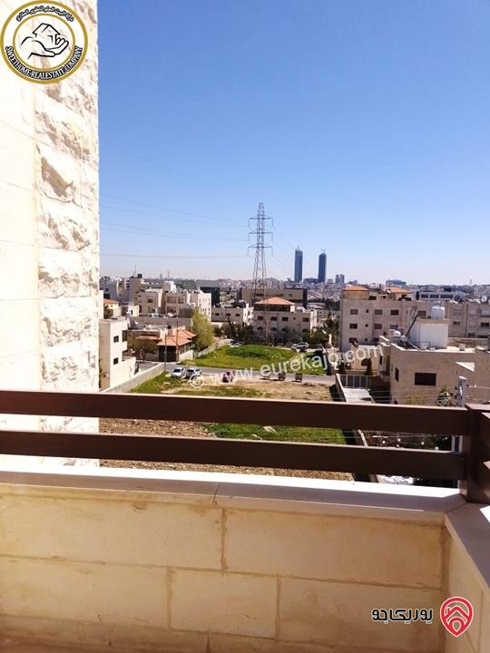 شقة فاخرة طابق ثالث 211م تشطيب سوبر ديلوكس لم تسكن بسعر مغري للبيع في عمان - الجندويل 