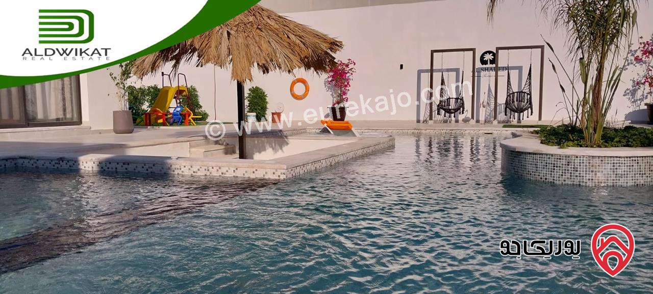 شاليه مميز مساحة الارض 1000م والبناء 165م للبيع في البحر الميت - منتجع البحيرة