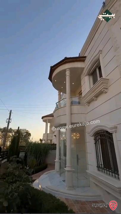 فيلا حديثة مساحة 720م على أرض 250م للبيع في عمان - دابوق 