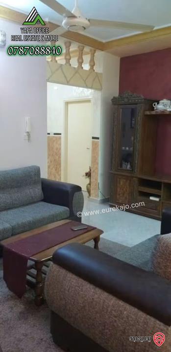 بيت مستقل مساحة 300م على أرض 415 م للبيع في الزرقاء – جبل طارق