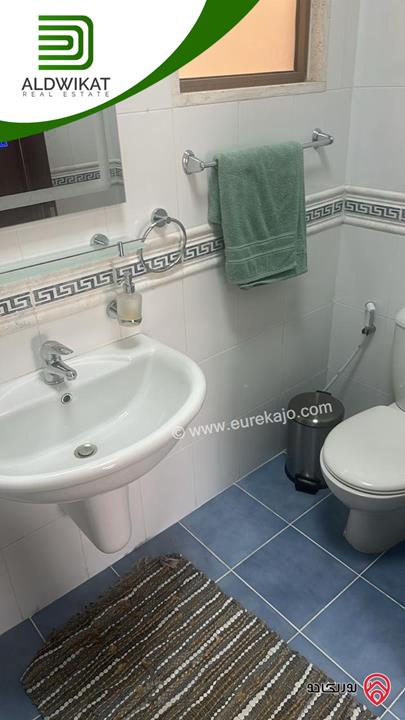 شقة مفروشة للايجار في عمان - ضاحية الامير راشد طابق ثاني مساحة البناء 210م منطقة هادئة بالقرب من الخدمات